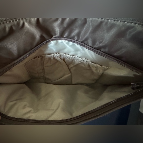 LUG Quilted Shoulder Bag/Crossbody RFID - Picture 4 of 7